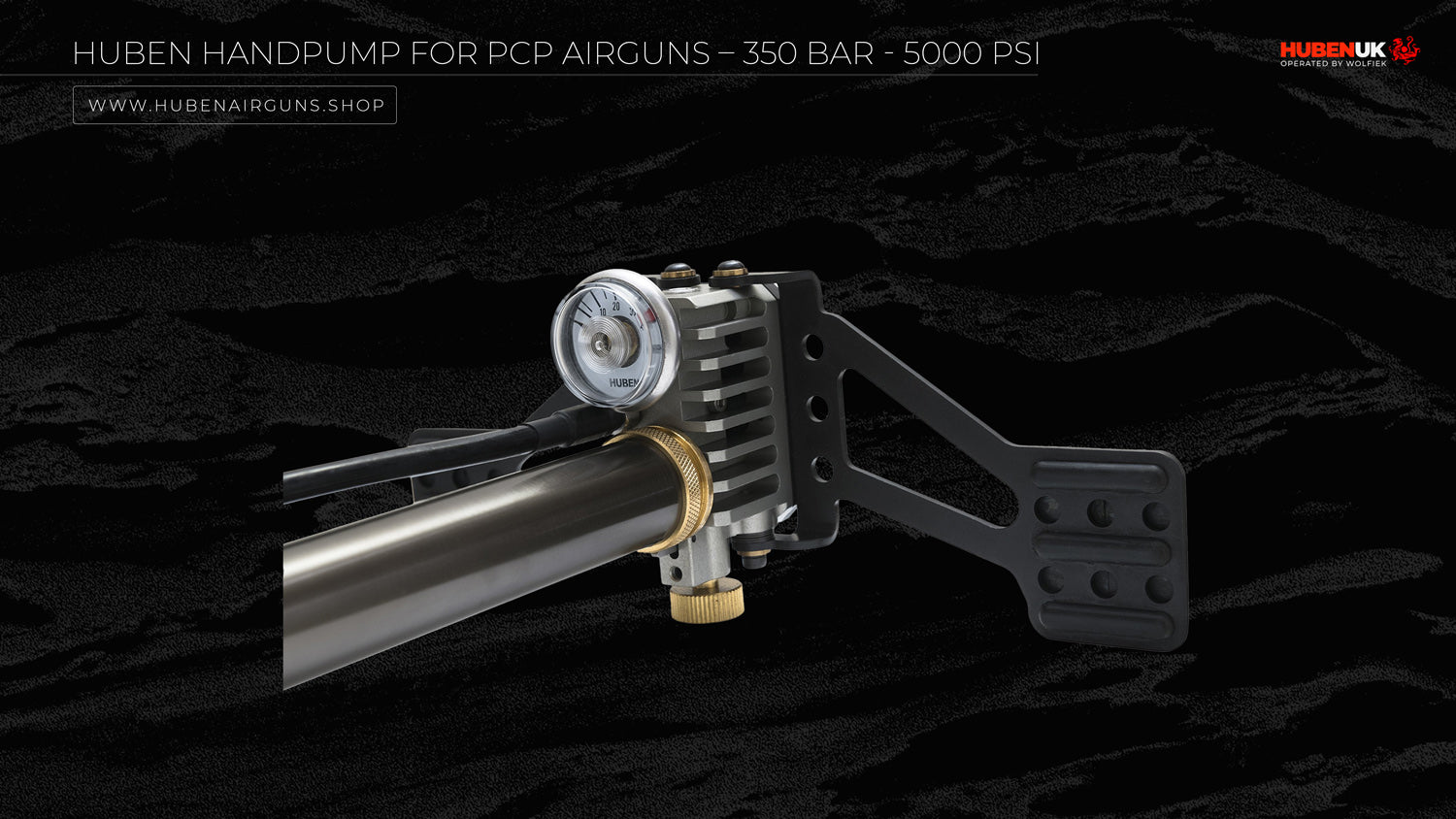 Huben PCP handpump 350BAR 5000 PSI close up on the pressure gauge with feet support unfolded